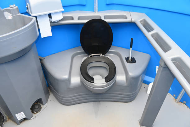 Portable Toilet Options We Offer in Mineola, NY