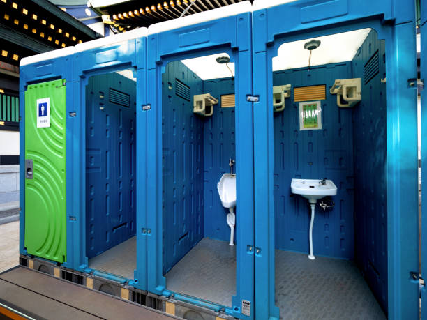 Best Portable bathroom rental  in Mineola, NY