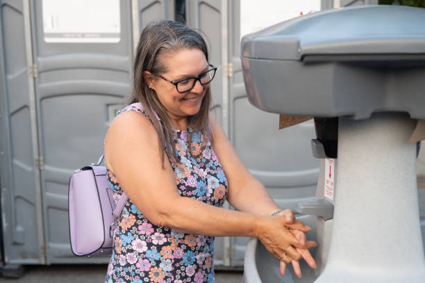 Best Construction site porta potty rental  in Mineola, NY